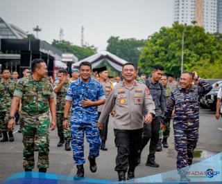Berbagi Berkah Ramadhan, TNI-Polri Pererat Sinergi dengan Masyarakat kota Medan